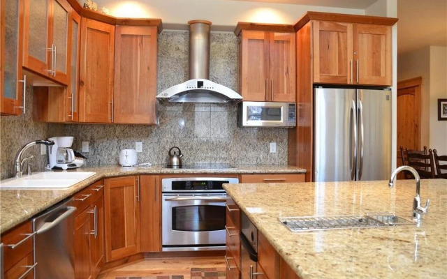 Placer Ridge Townhomes Unit 512 by RedAwning