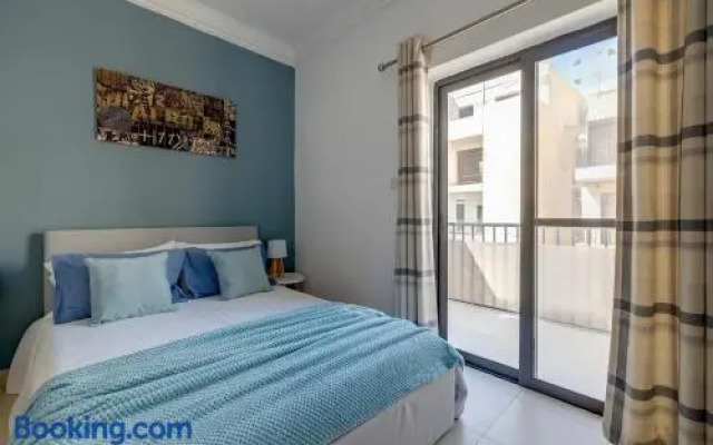 Seaside Bliss 3BR Holiday Apartment Sliema