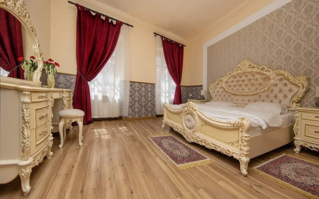ZiRa Residence