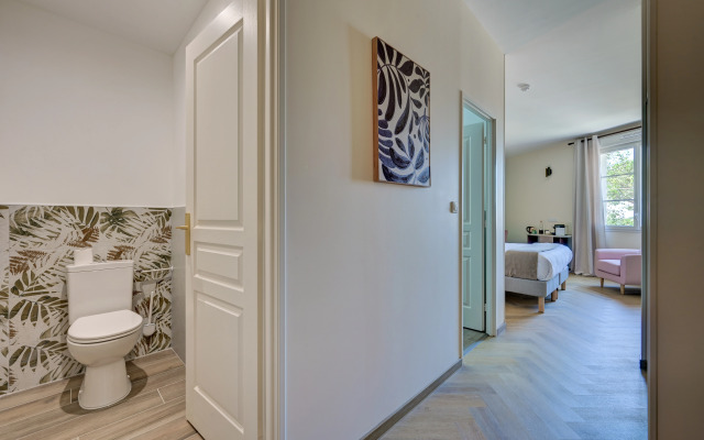 Logis Hotel Le Blason de Provence