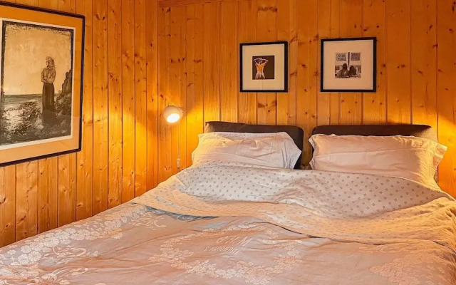 Serene Seaside Retreat in Vesteroy-by Traum