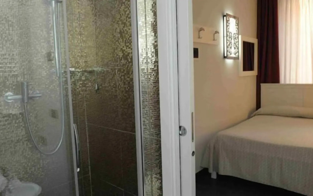 Hotel Aaron