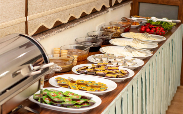 Hotel Peli̇t