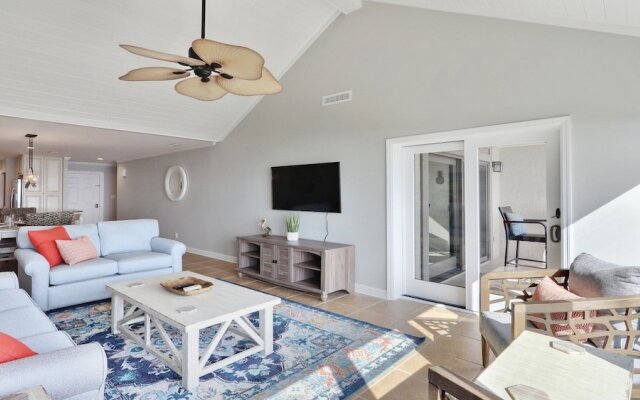 503 Shorewood 2 Bedroom Condo