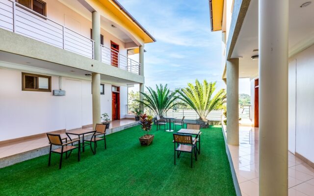 Entebbe Traveller'S Hotel
