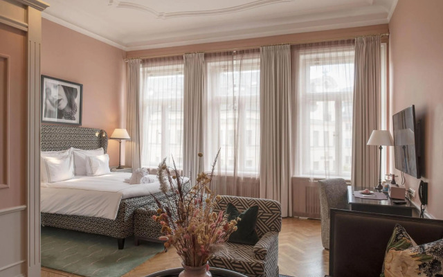 The Sparrow Hotel
