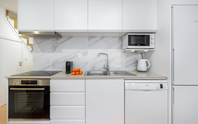 WHome Riverside View Premium Apartment w/ AC & Terrace