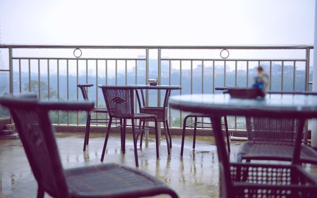 Guilin Youjian Inn