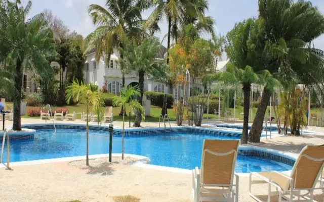 Paradise BDS - 3 B R Golf Villa at Rwml