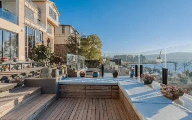 Dali Junbo Tea Yun Theme Seaview Homestay