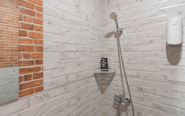 RedDoorz Plus @ Doorman Guest House