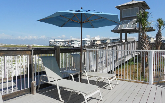 Shore Fun at Destin Pointe