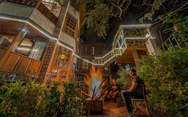 Hotel D'Chalet