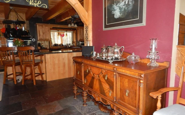 MoonStone Bed and Breakfast