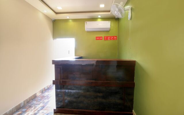 Oyo 43723 Hotel Crystal Riverside