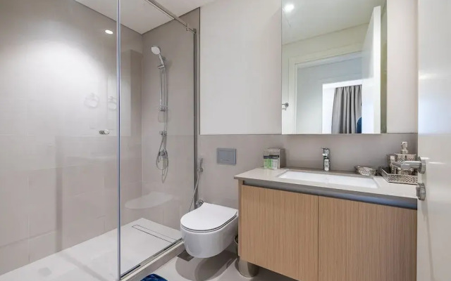 Bayshore 3 704 Creek