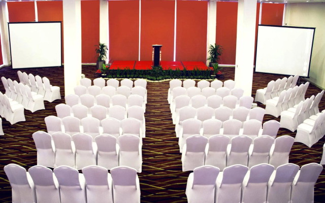 Fame Hotel Gading Serpong