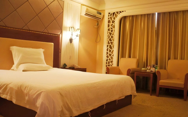 GreenTree Inn Jiangyin Zhouzhuang Shiji Avenue Business Hotel