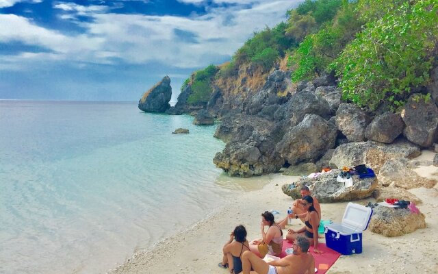 Maleo Moyo Seaside Resort