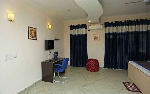 OYO 8438 DSR Residency