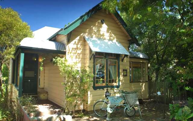 Leura Lady