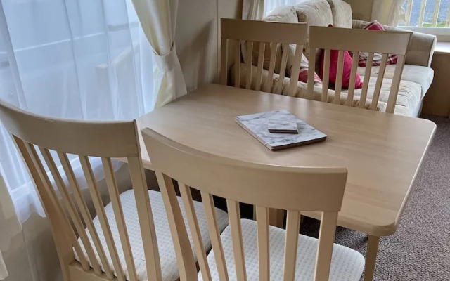 Beautiful 2-bed Static Caravan