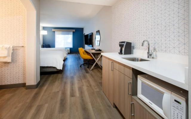 Holiday Inn Express & Suites Lathrop by IHG