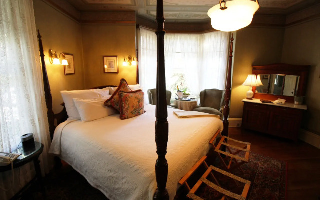 Simpson House Inn