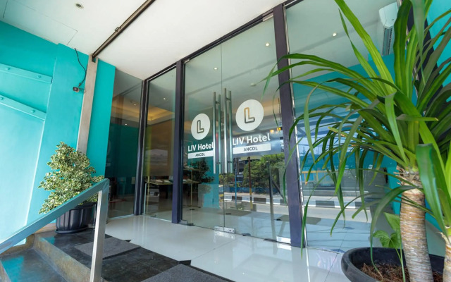 OYO 3735 Liv Hotel