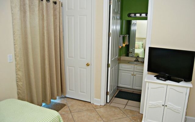 Regency Isle 501 by RedAwning