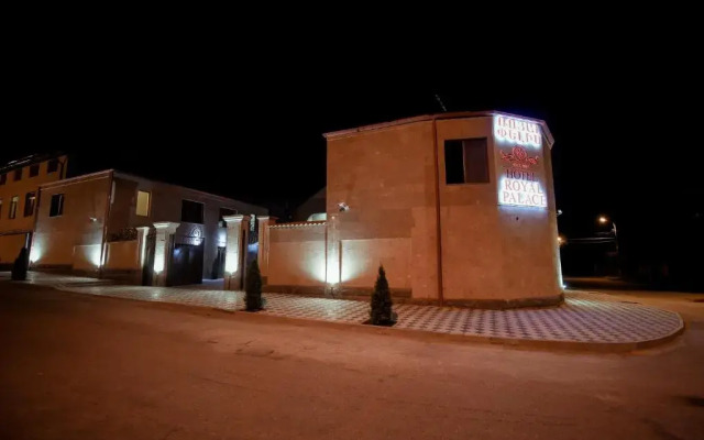 Royal Palace Hotel