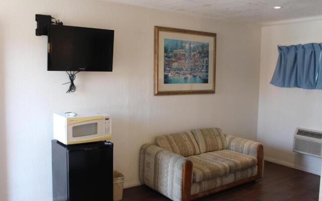Oceanside Inn and Suites