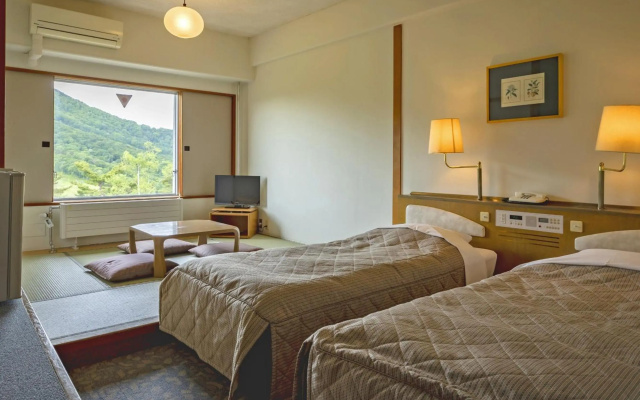 Madarao Kogen Hotel – Guest Rooms – Myoko