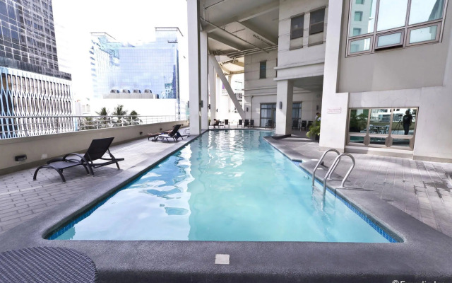 Mandarin Plaza Hotel