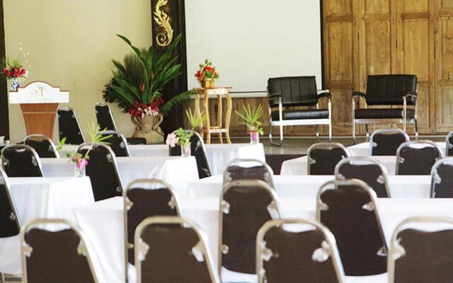 The Cinnamon Art Resort and Spa