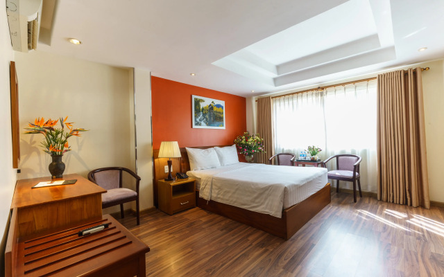 Roseland Corp Hotel