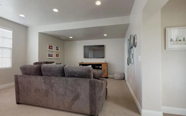 Birds Eye View 4 Bedroom Apts by RedAwning