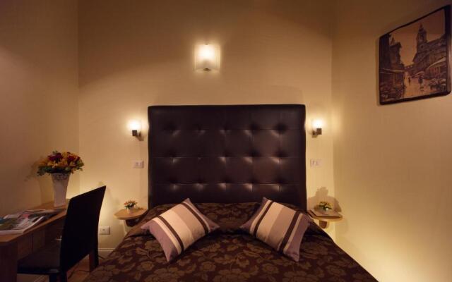 Magenta Collection Cancello