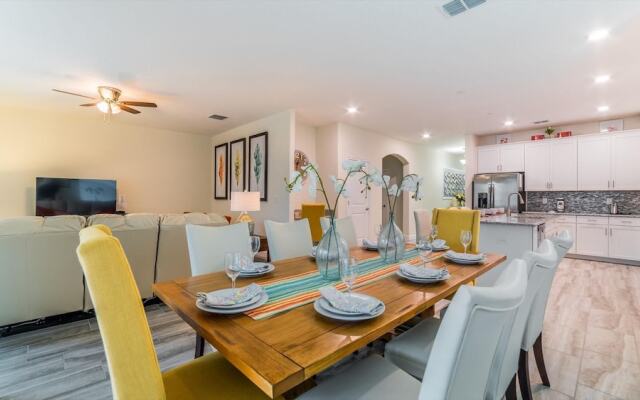 5440 Solterra Circle