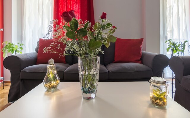 Adorable 2 Bedrooms Apartment in Athens