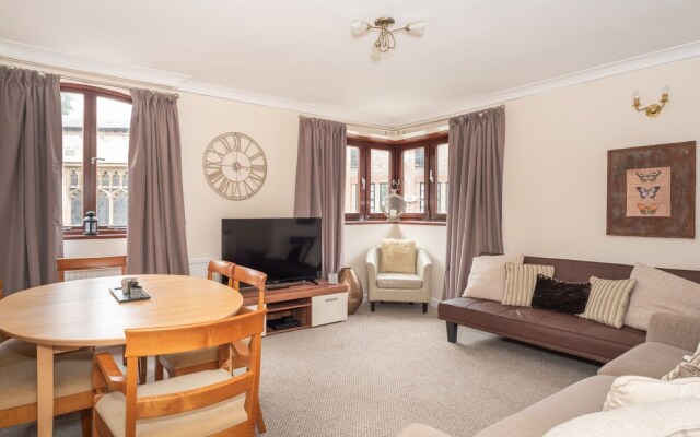 Luxury and Spacious Flat for 6 in the City Centre