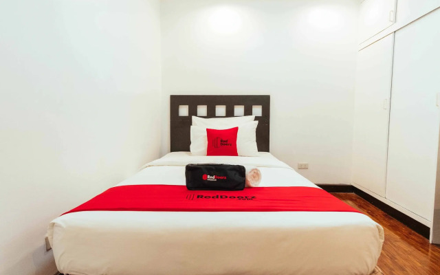 RedDoorz Premium near Greenbelt Makati