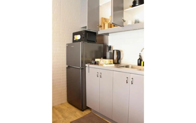 The Brass Burrow, Bel Air Soho Suites