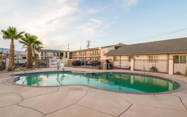 Studio 6 Mojave, CA - Airport