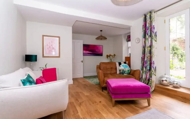 Eclectic 1 Bedroom Apartment in Edinburgh, New Town