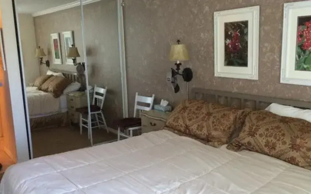 Oceanside Beach Condo