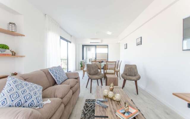 Bright Stylish in Barrio Jara