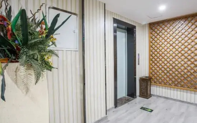 Shunhe Hotel (Xinyang Pingqiao Liugaolibao Plaza Branch)