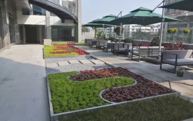 Longchang Jingu Hotel