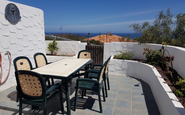 Villa With sea View and Pool